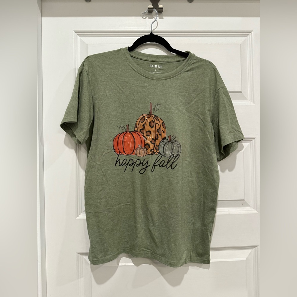 SHEIN- Green Fall Tshirt- Size Large